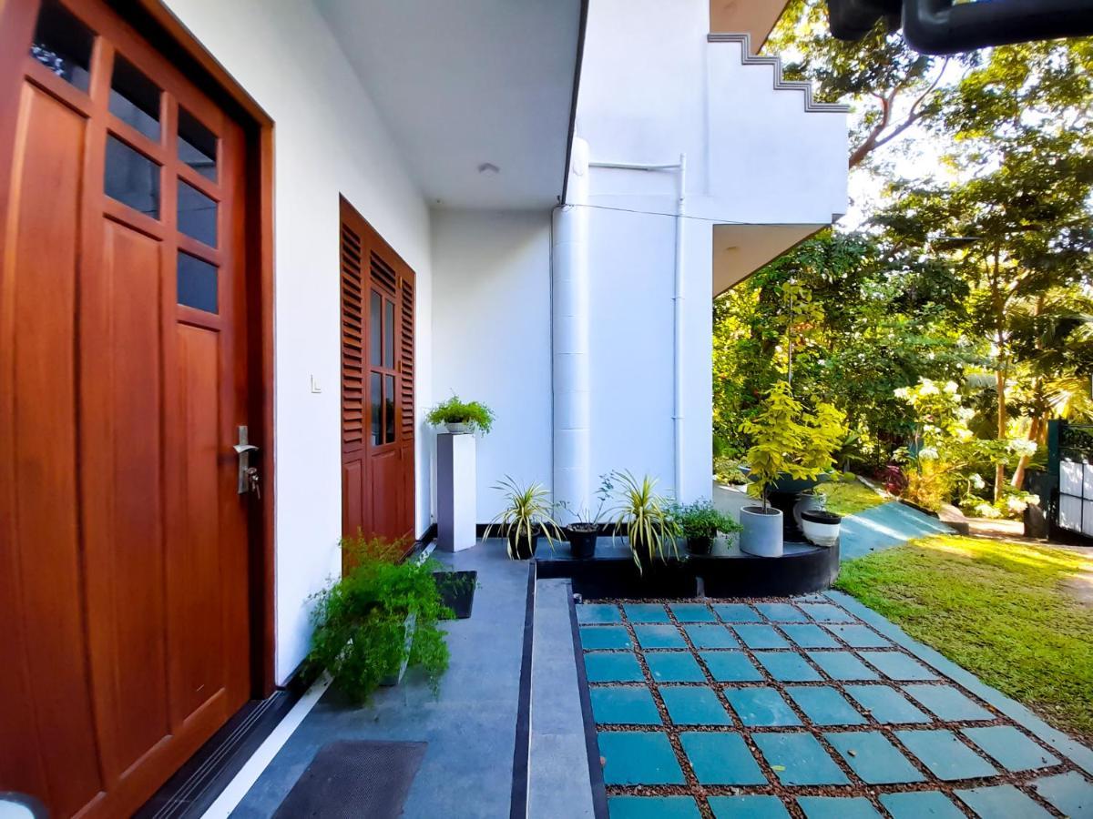 Halcyon Rest Vila Hikkaduwa Exterior foto